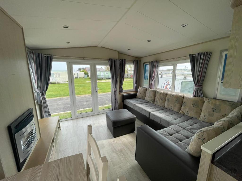 Pg177 Golden Palm Resort 8 Berth Caravan With Decking 查珀尔圣伦纳兹 外观 照片
